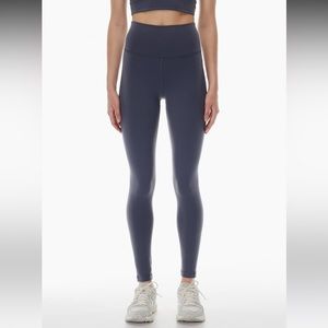 Aritzia TNA leggings